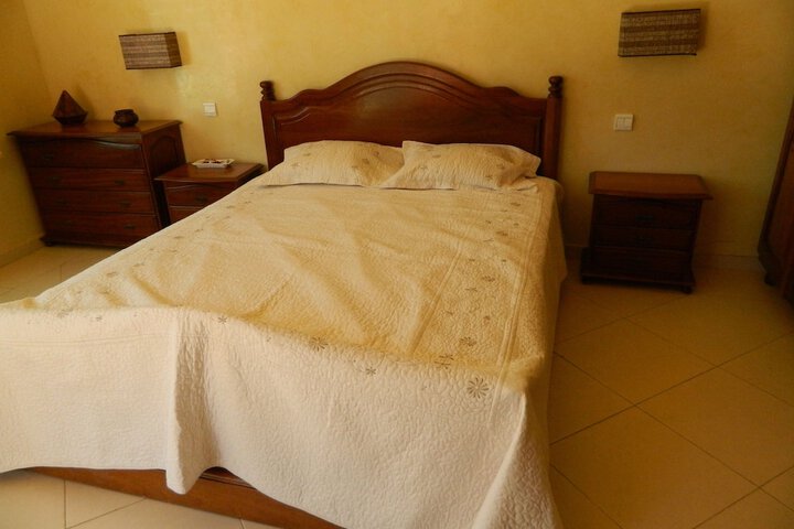 Room 2 of 33