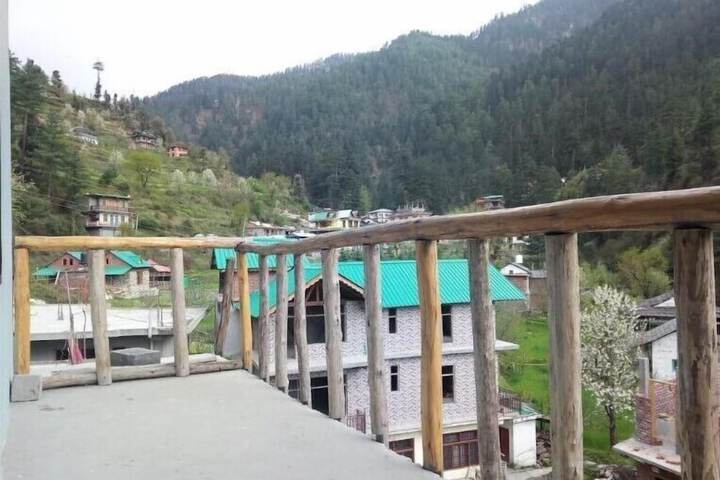 Jibhi Cottage