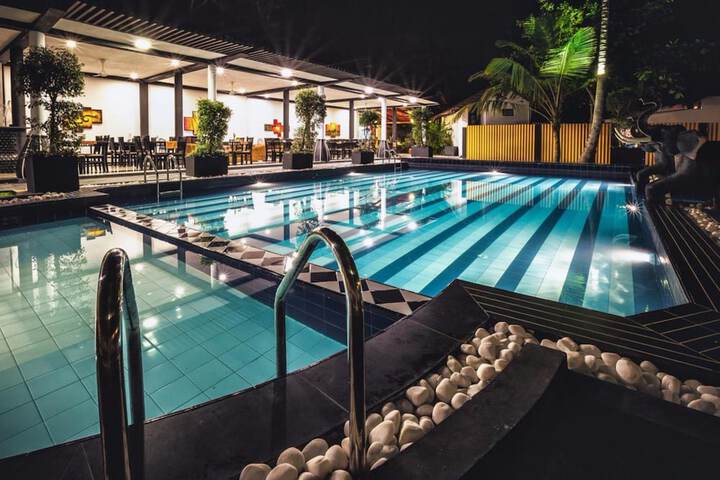 Pool 43 of 52