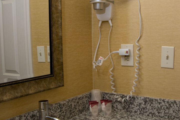 Bathroom amenities