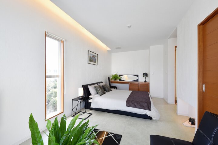 Room 5 of 34