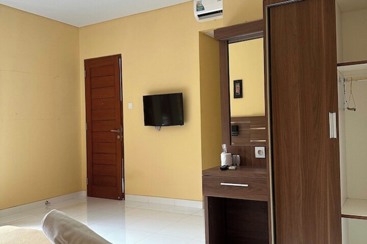 Room 30 of 63