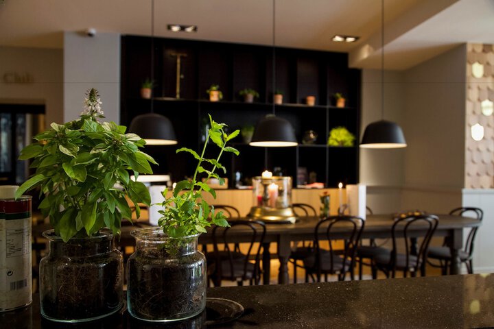 Entrance & Lobby