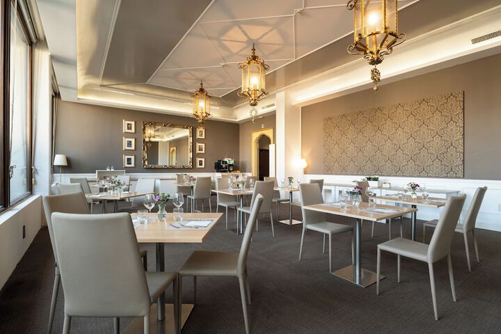 Dining Photos