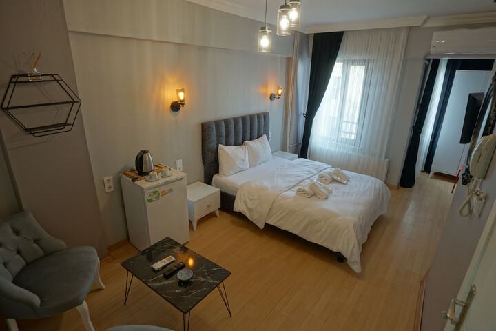 Room 27 of 54