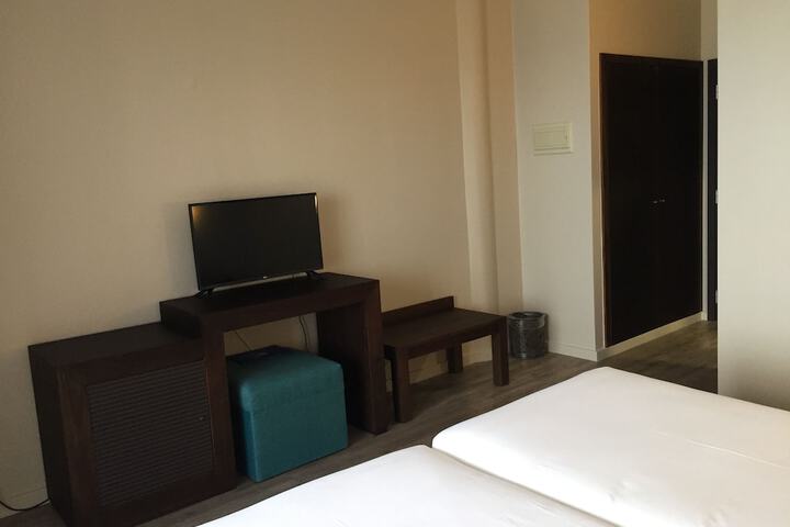 Room 16 of 51