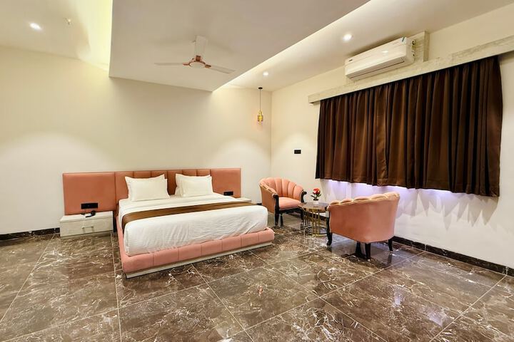 Room 45 of 124