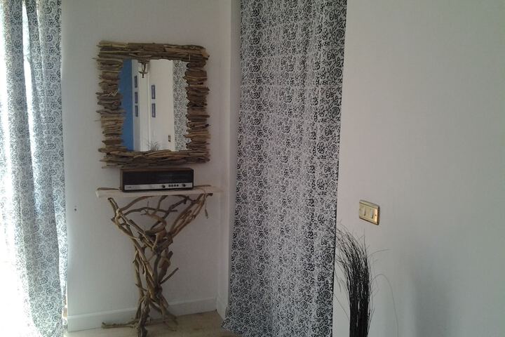 Room 7 of 11