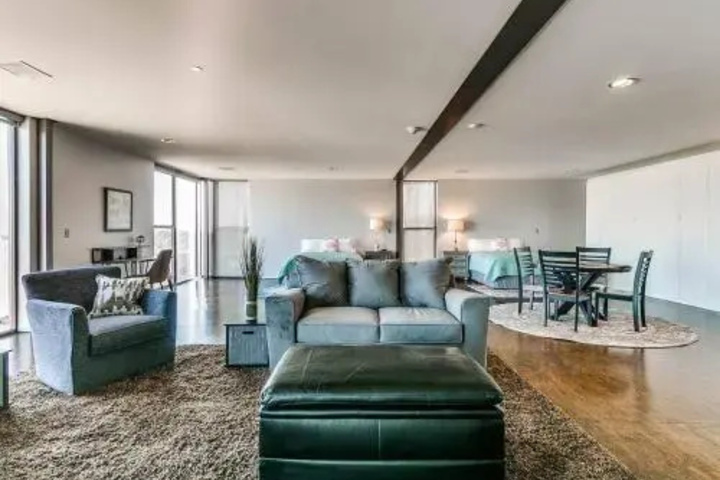 The Oklahoma Rose Beautiful New Luxury Loft!