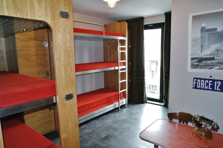 Room 14 of 60