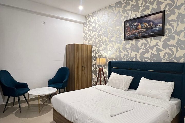 Room 10 of 61