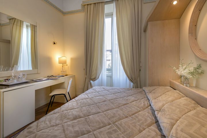 Room 6 of 31