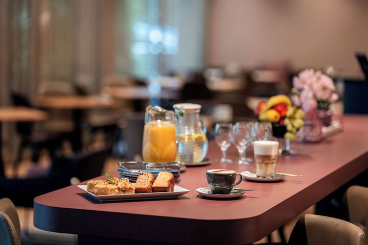 Breakfast/Coffee Service 46 of 72