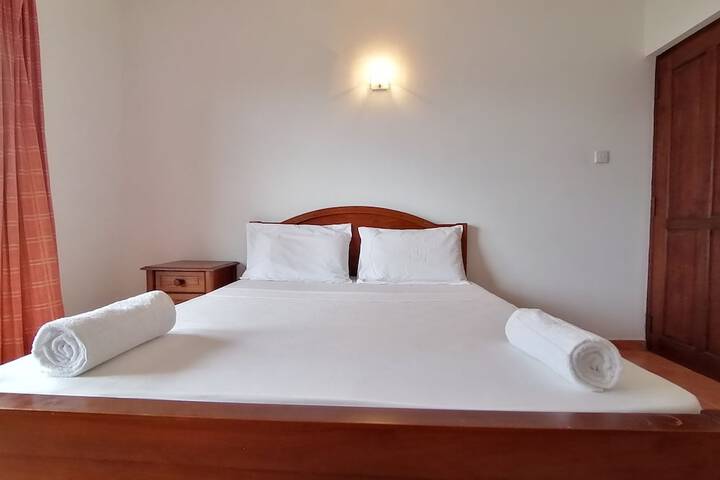 Room 9 of 95