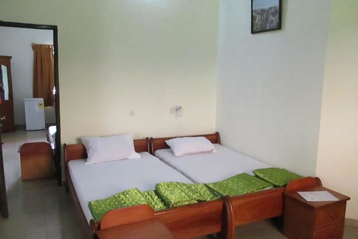 Room 3 of 18