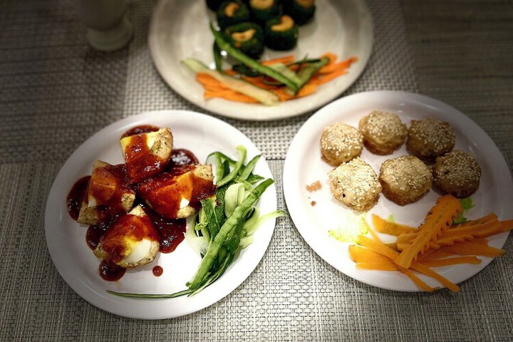 Dining 32 of 39