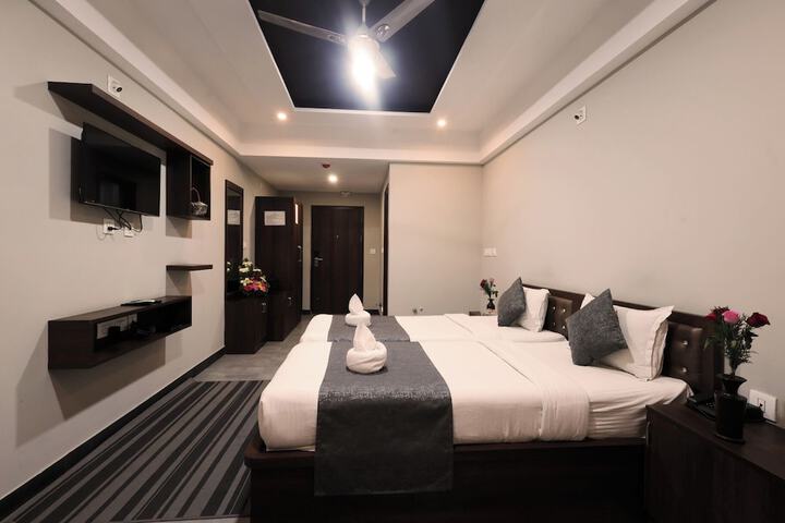 Room 20 of 33
