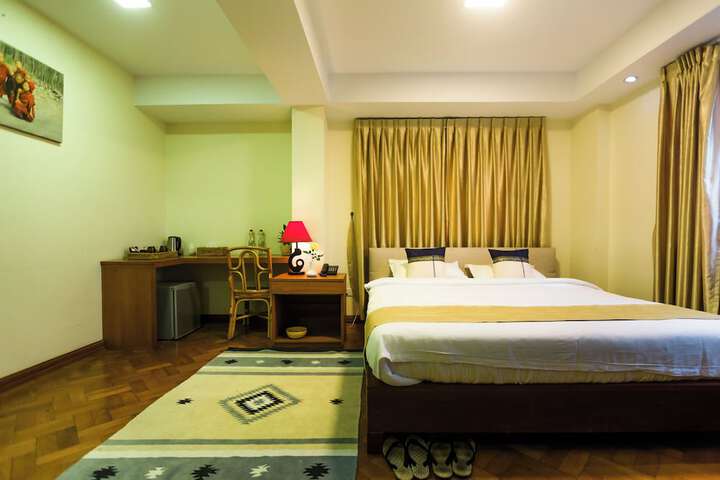 Room 9 of 54
