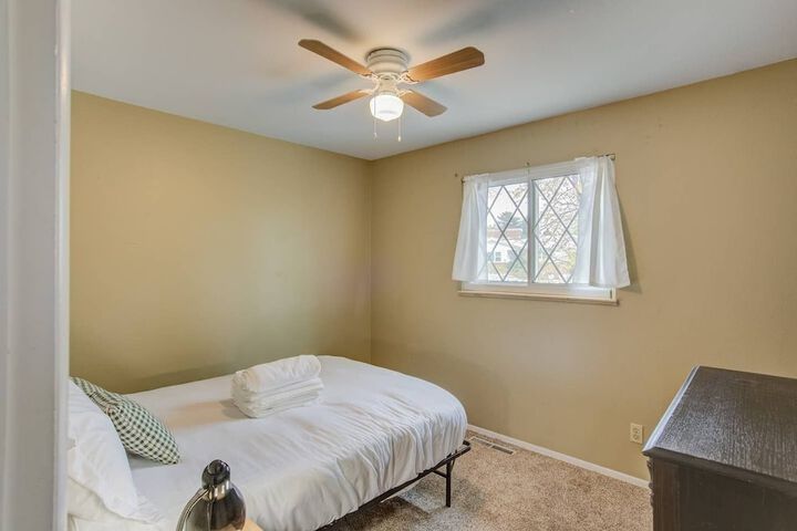 Room 4 of 62
