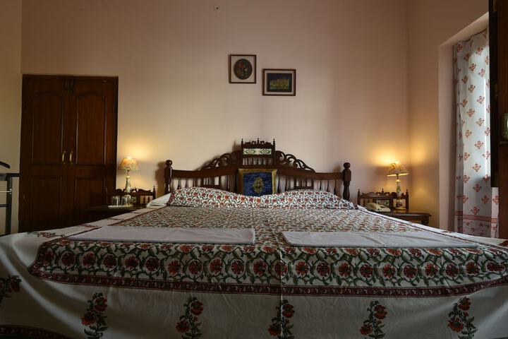 Room 11 of 47