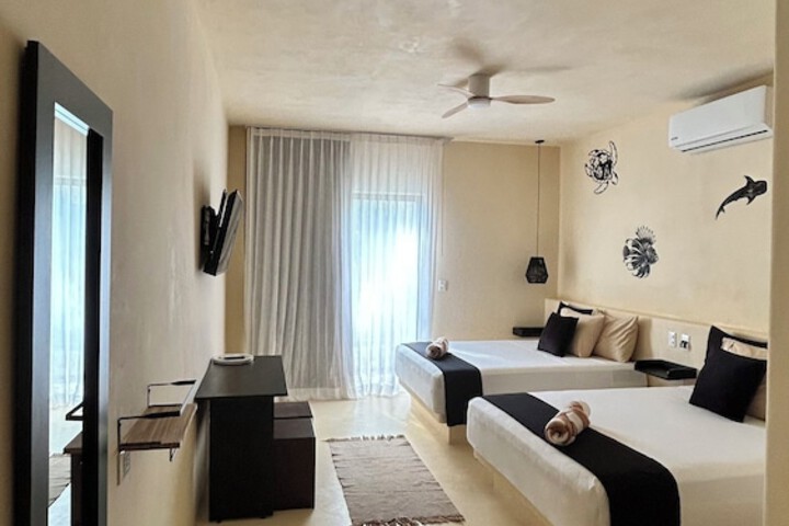 Room 128 of 321