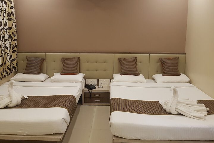 Room 8 of 25