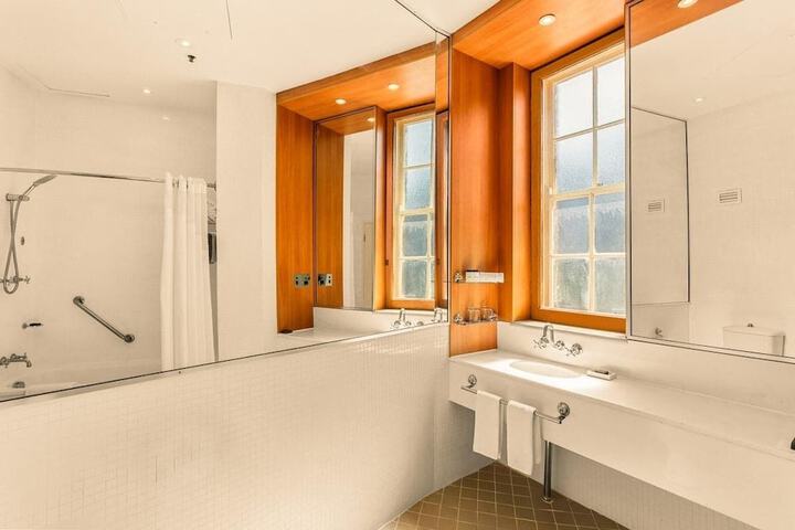 Room 40 of 59