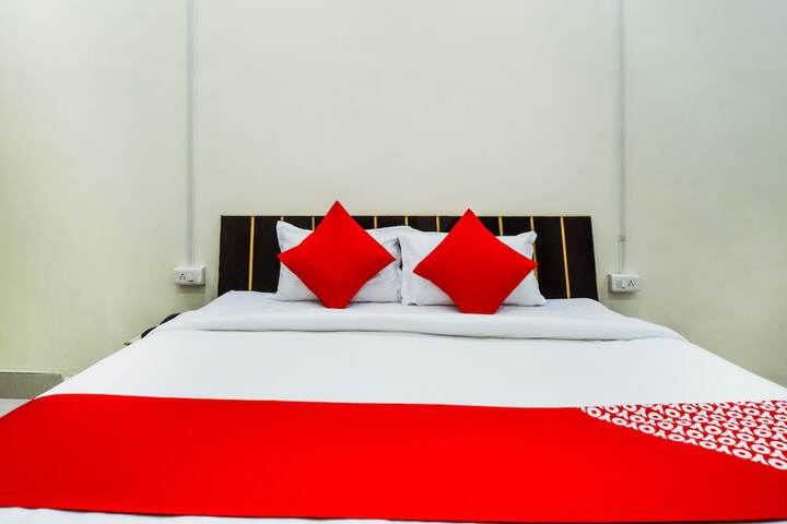 Room 8 of 34