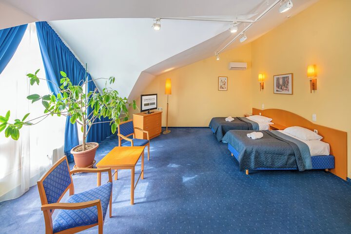 Room 19 of 75