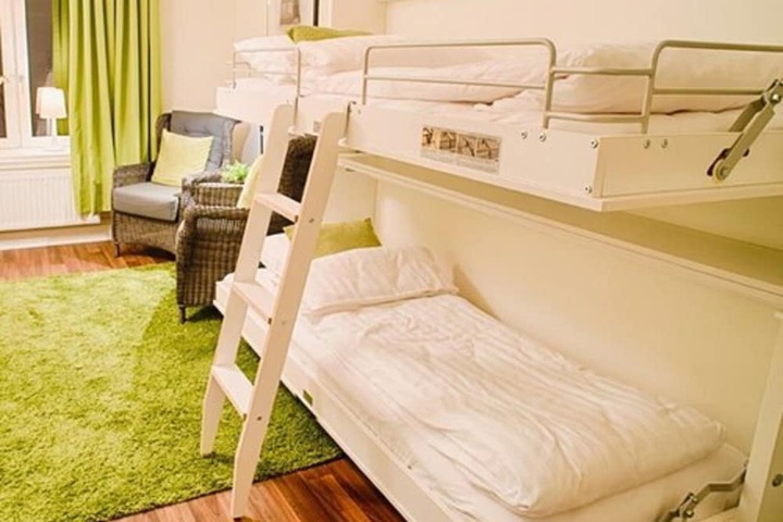 Room 5 of 40