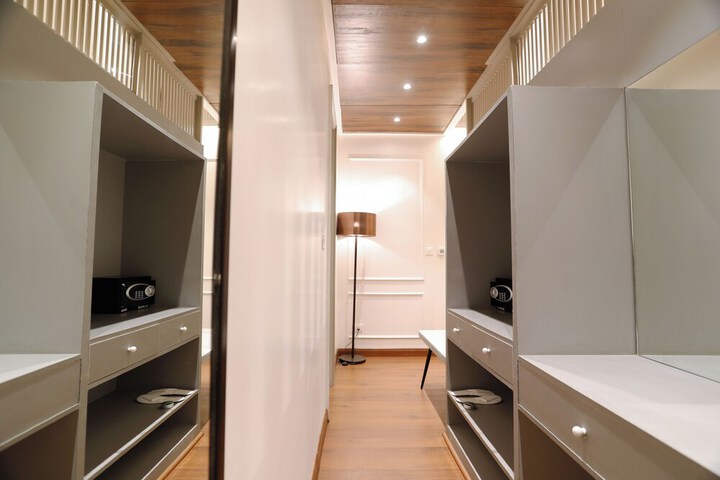 Room 16 of 70