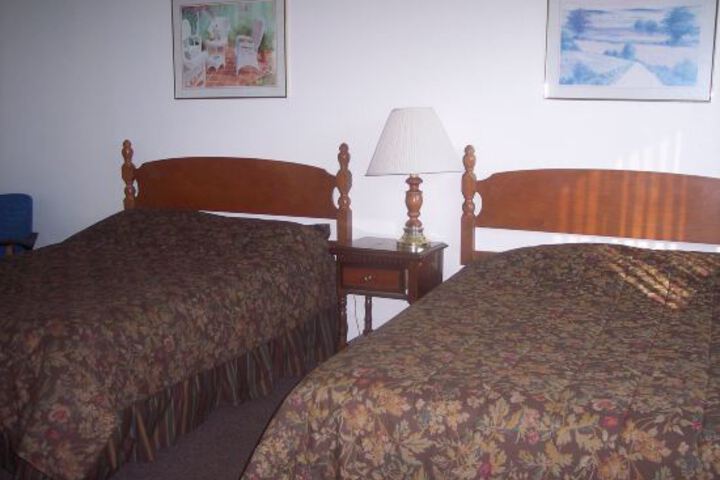 Redwood Motel