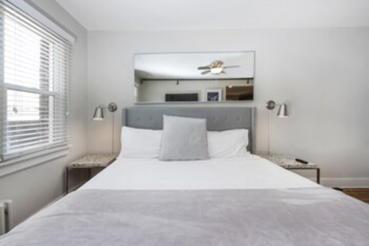 Room 50 of 61