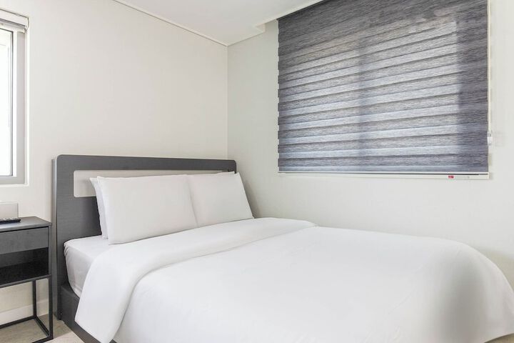 Room 18 of 82
