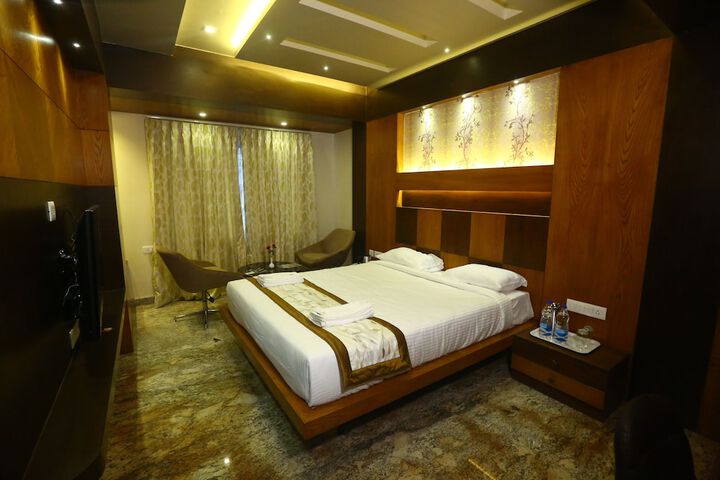 Room 4 of 38