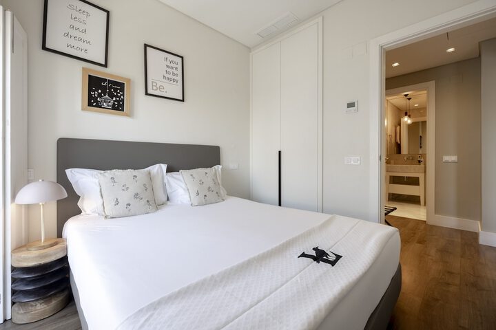 Room 5 of 60