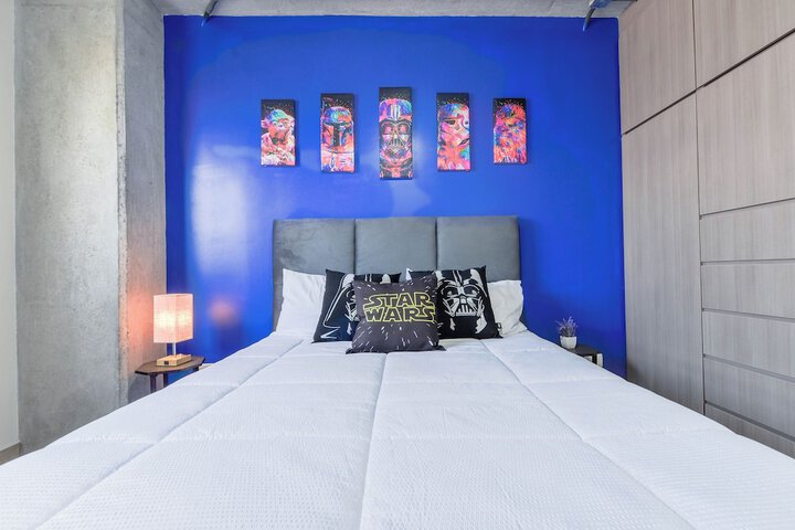 Room 18 of 254