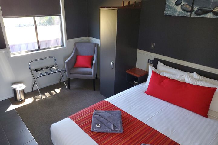 Room 13 of 52