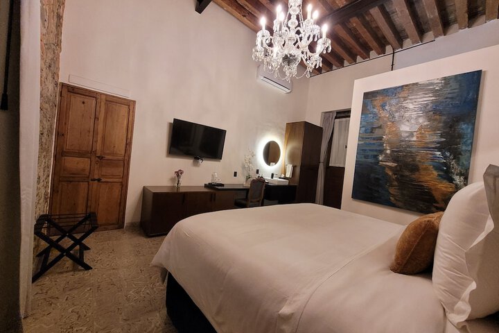 Room 18 of 135