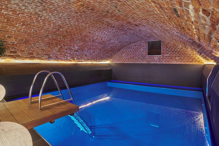 Pool 78 of 116