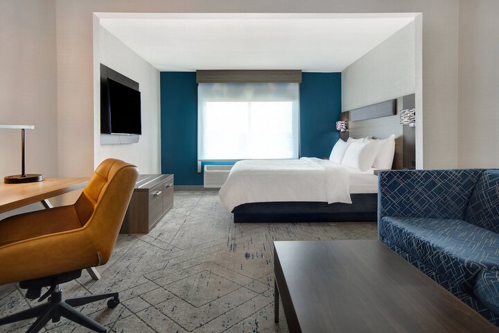 Room 16 of 53