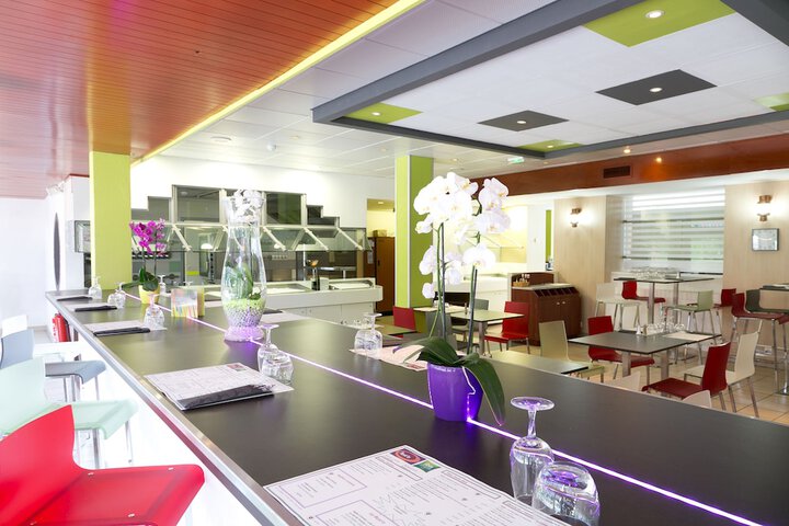 Food court