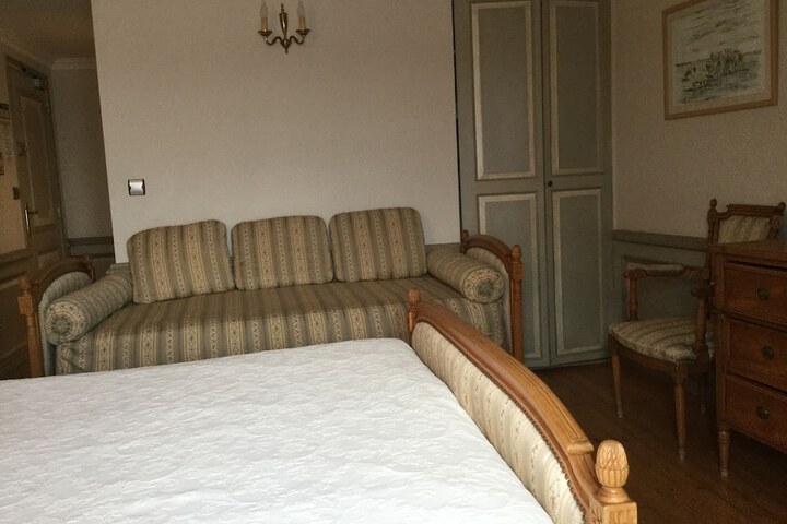 Room 7 of 23