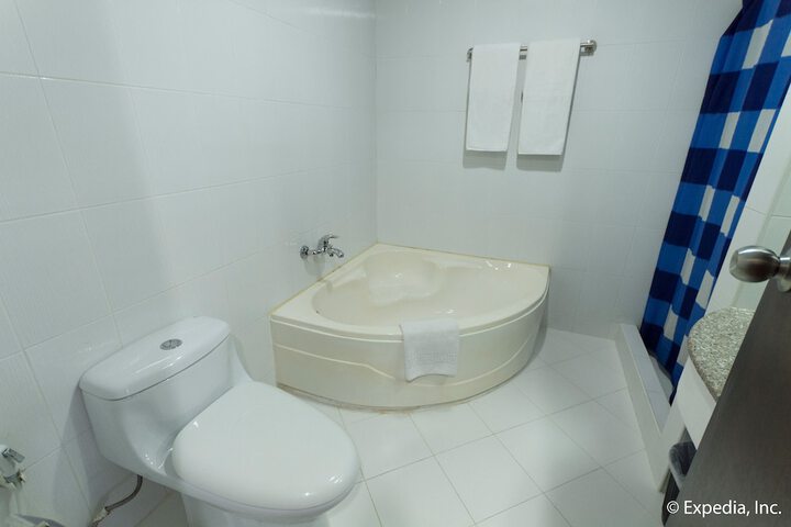 Room 7 of 17