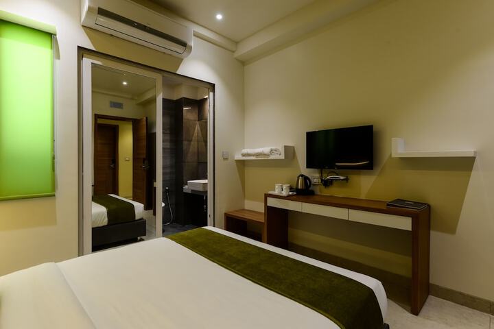 Room 36 of 85