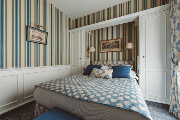 Room 10 of 37