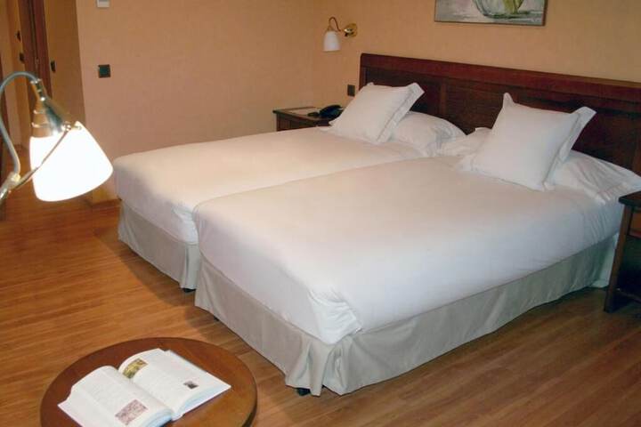 Room 10 of 21