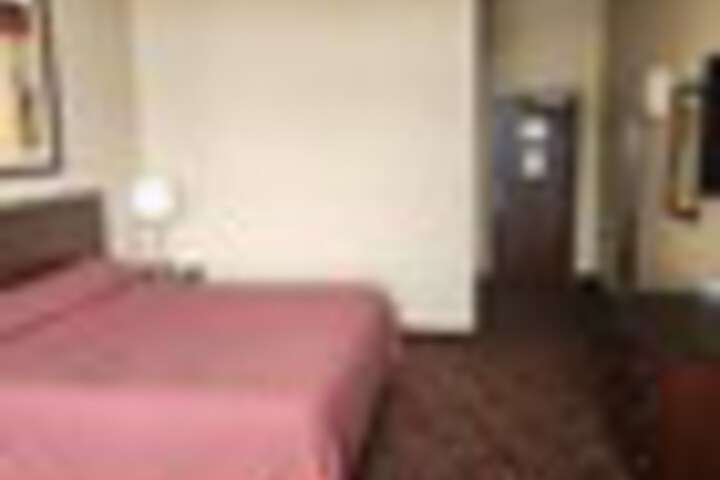 Room 8 of 48
