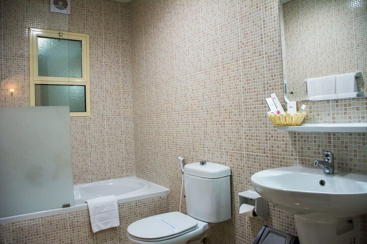 Room 8 of 17