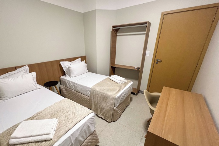 Room 21 of 33
